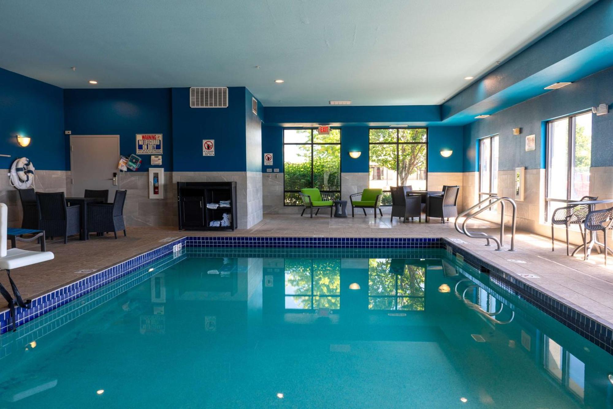 Hampton Inn Elkhorn Lake Geneva Area Εξωτερικό φωτογραφία