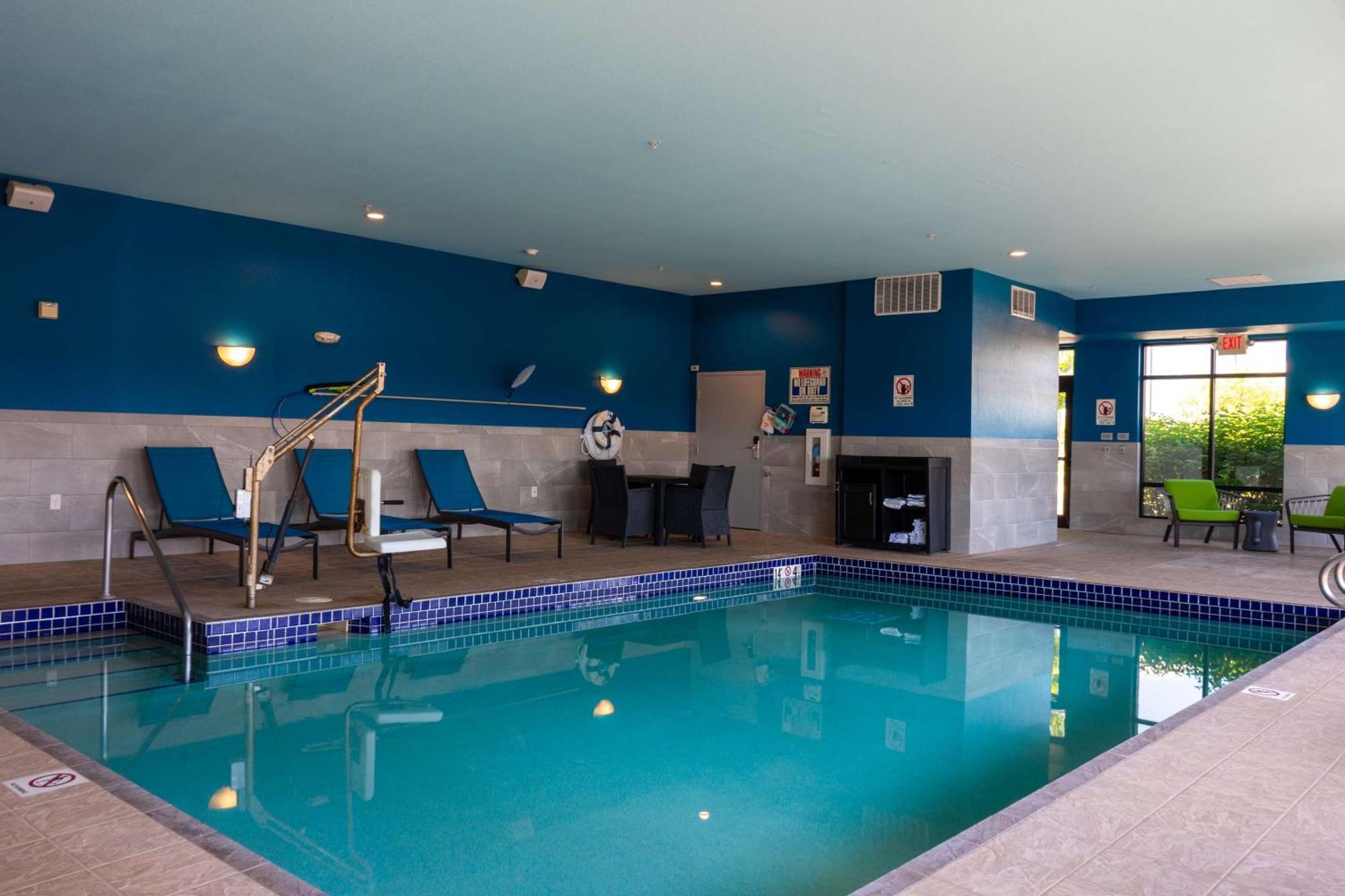 Hampton Inn Elkhorn Lake Geneva Area Εξωτερικό φωτογραφία