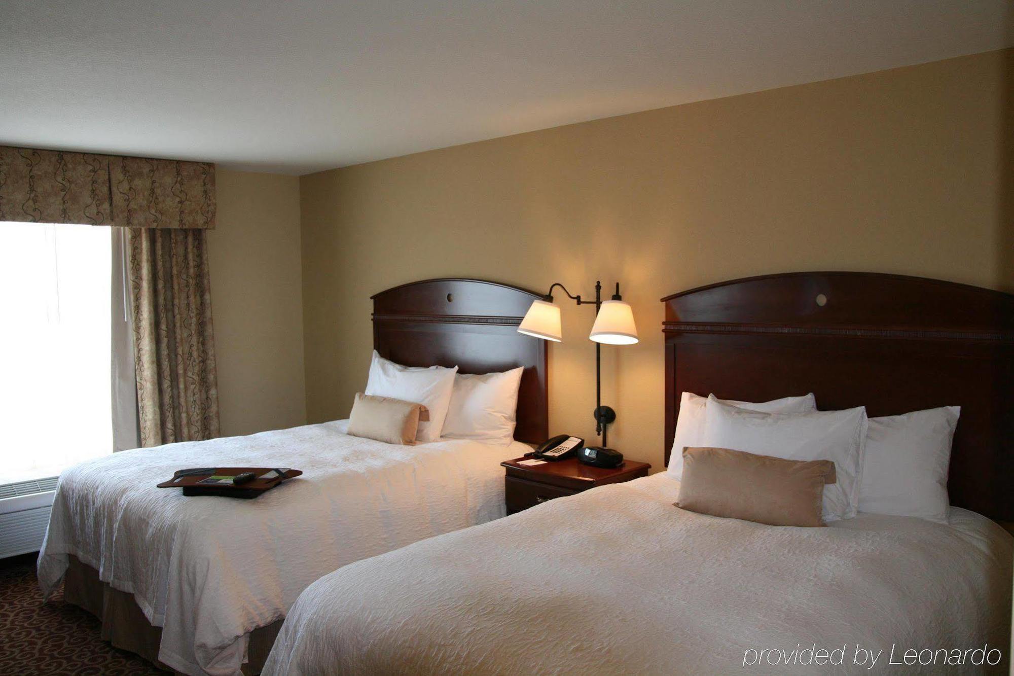 Hampton Inn Elkhorn Lake Geneva Area Δωμάτιο φωτογραφία